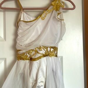 adorable gladiator costume. comes with gold wings.